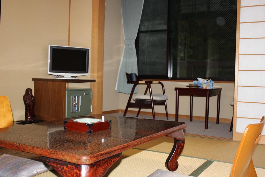 Ryokan Tanaka ทาคายาม่า ภายนอก รูปภาพ